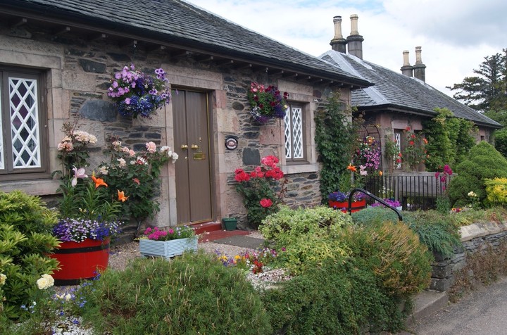 pretty cottage in Scotland