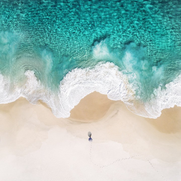 the beautifully phone of the beach 
