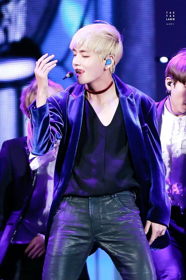 V - Kim Taehyung