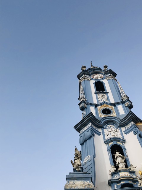 ταπετσαρίες tower, Building