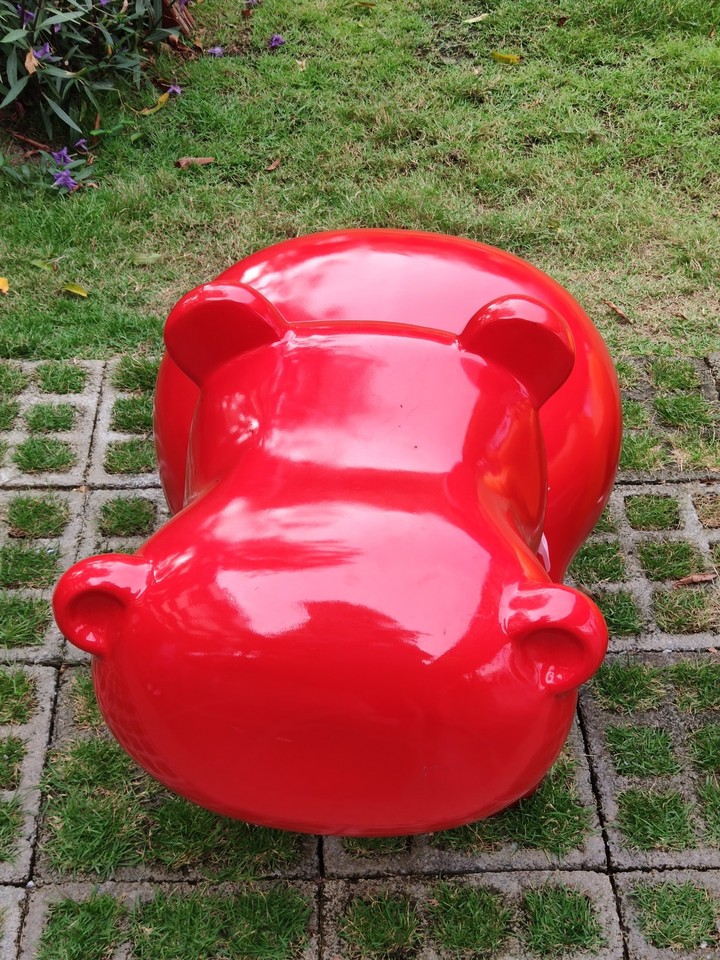 red hippo