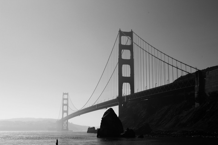 hazy Golden Gate Bridge