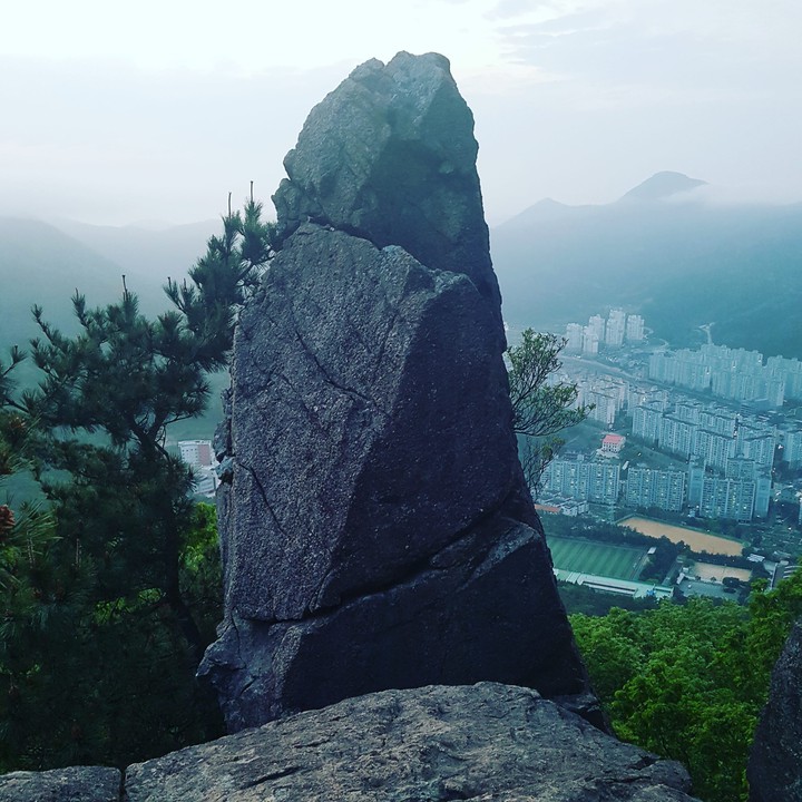 바위