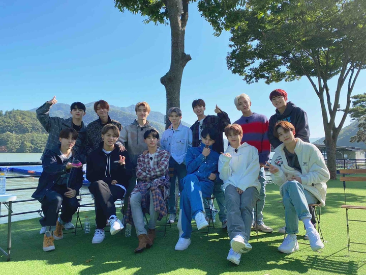 SEVENTEEN RIGHT HERE!