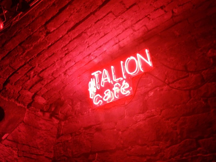 prague_neon
