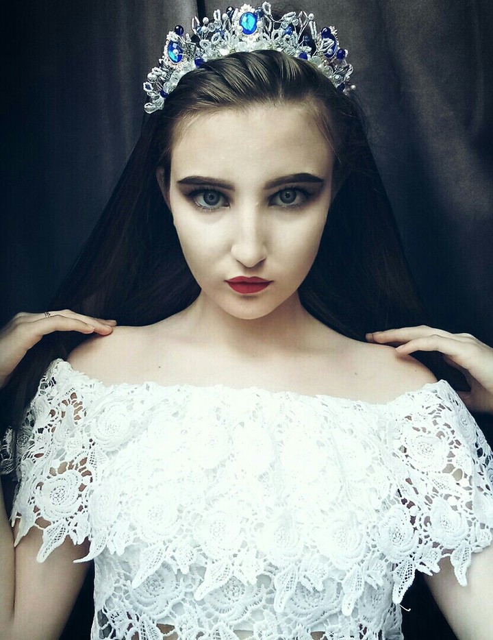 Королева