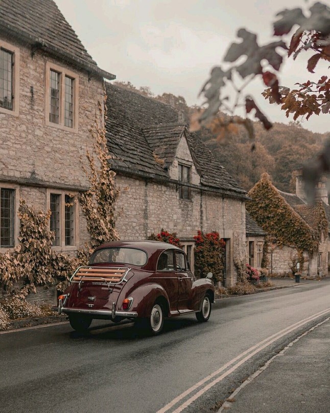 The atmosphere of old England