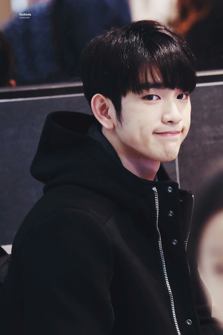 Jinyoung <3