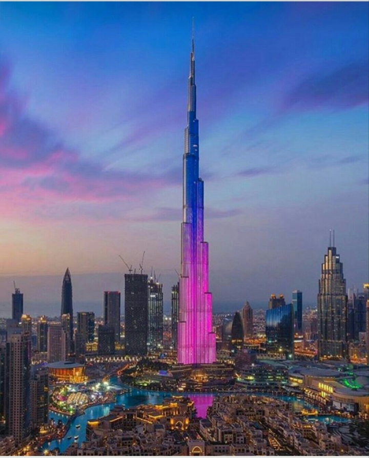 lighting burj khalifa
