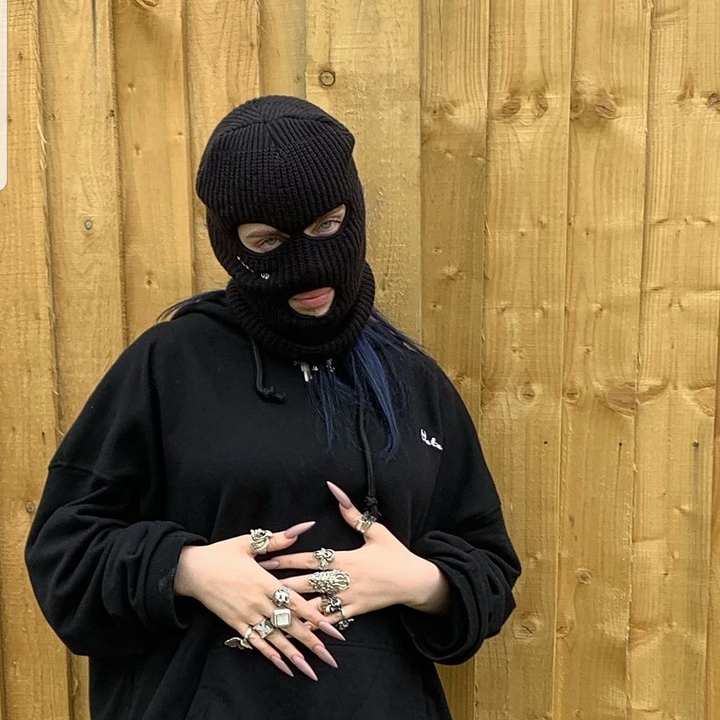 BILLIE EILISH
