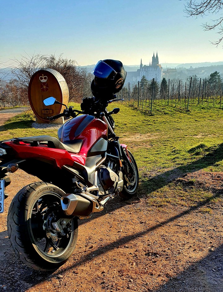 Castle, Wine & Bike