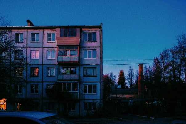 дворик)