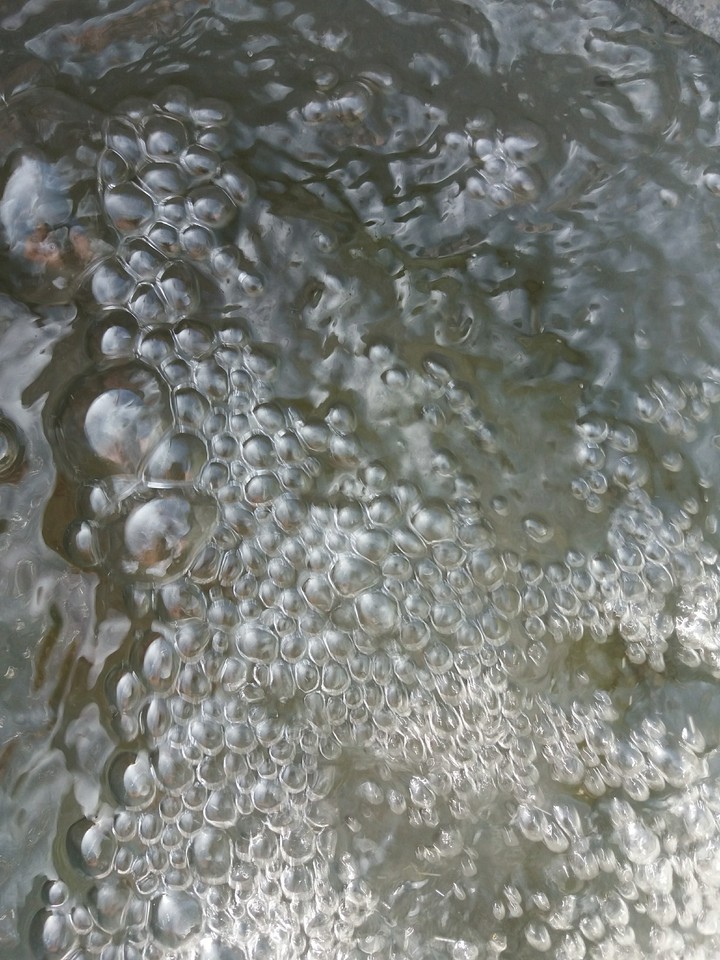 вода