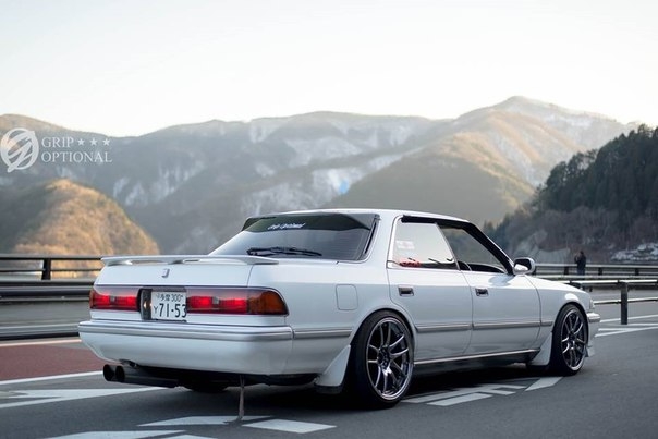 TOYOTA MARK II GX81