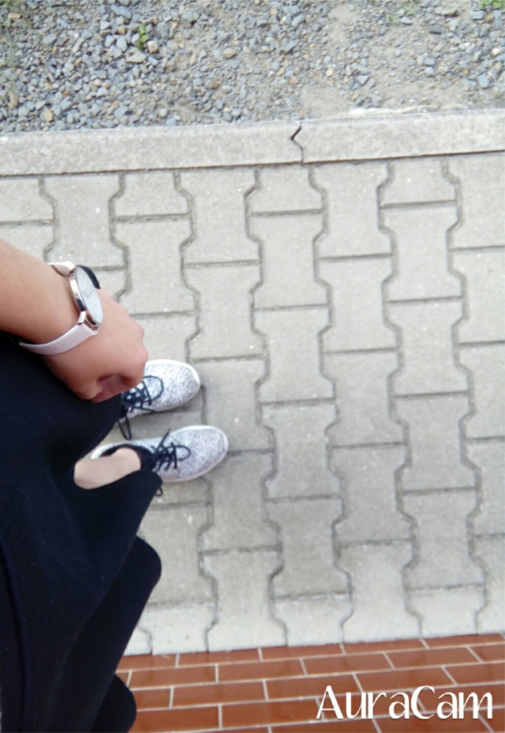 girl with watch