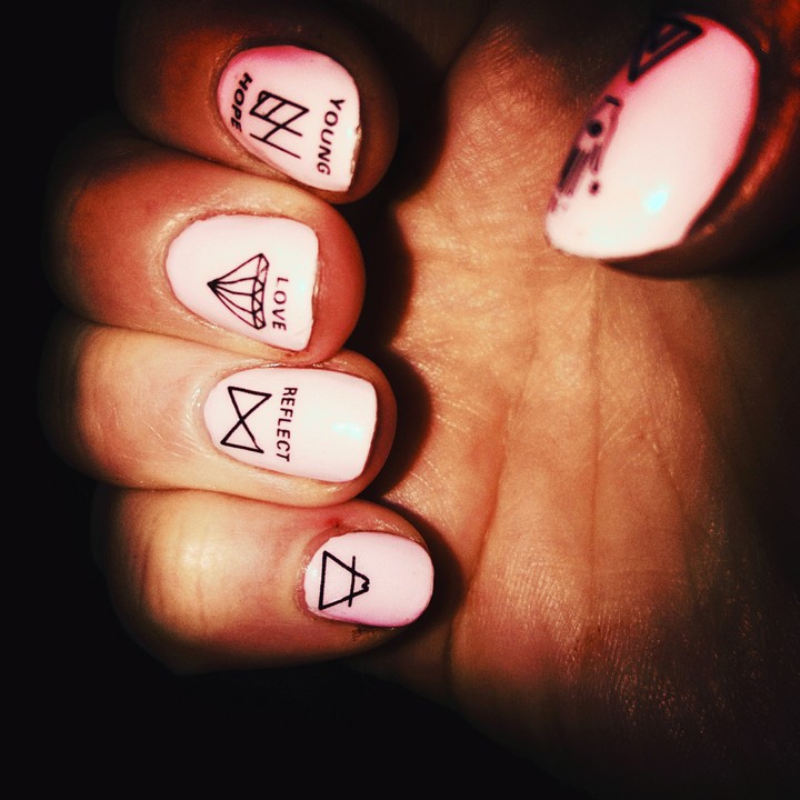 nail