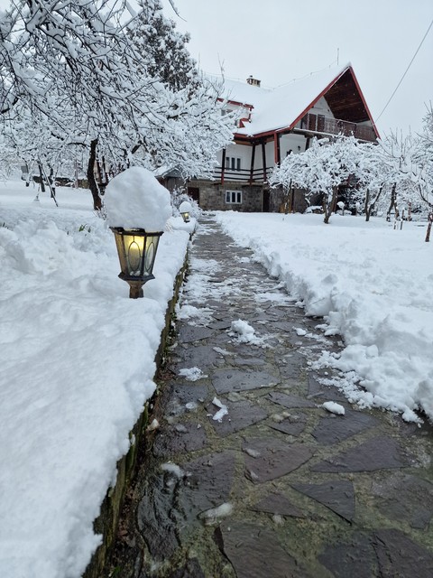 тапети Building, snow