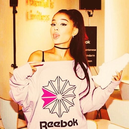 ариана гранде