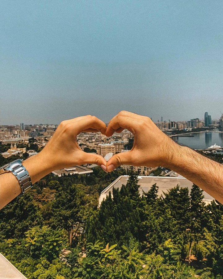 Bakı, Baku, Баку, Бакы.