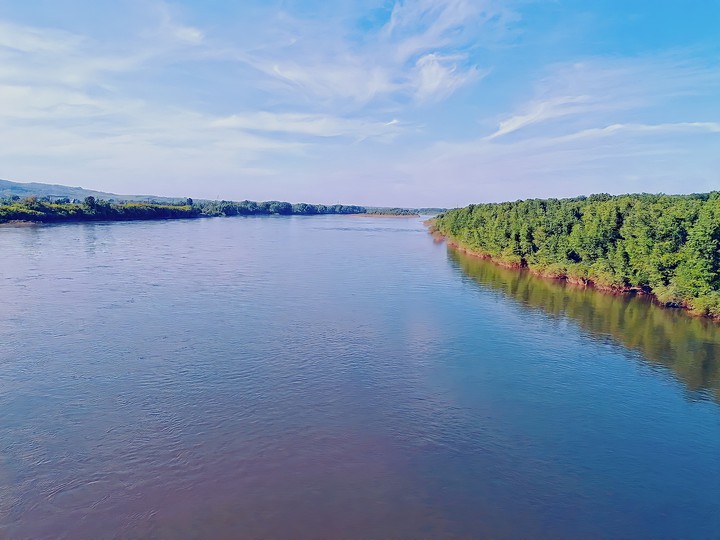 Река