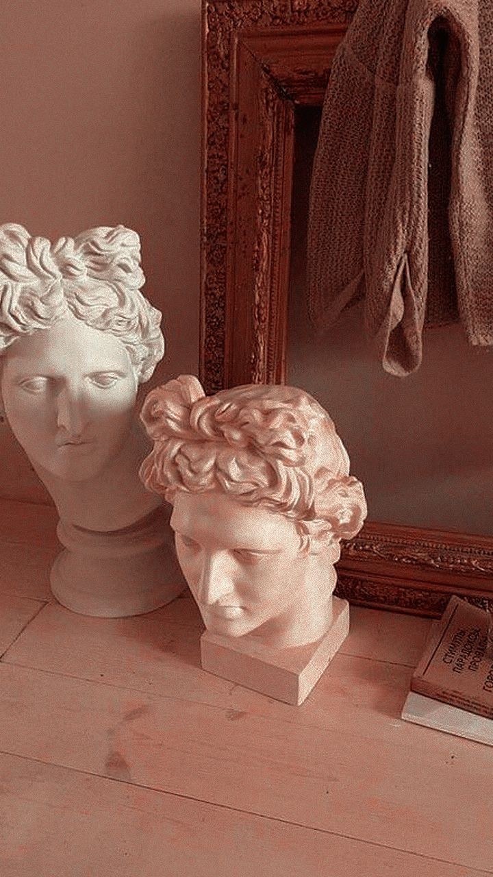 statue