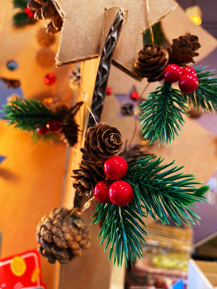 Christmas tree deco