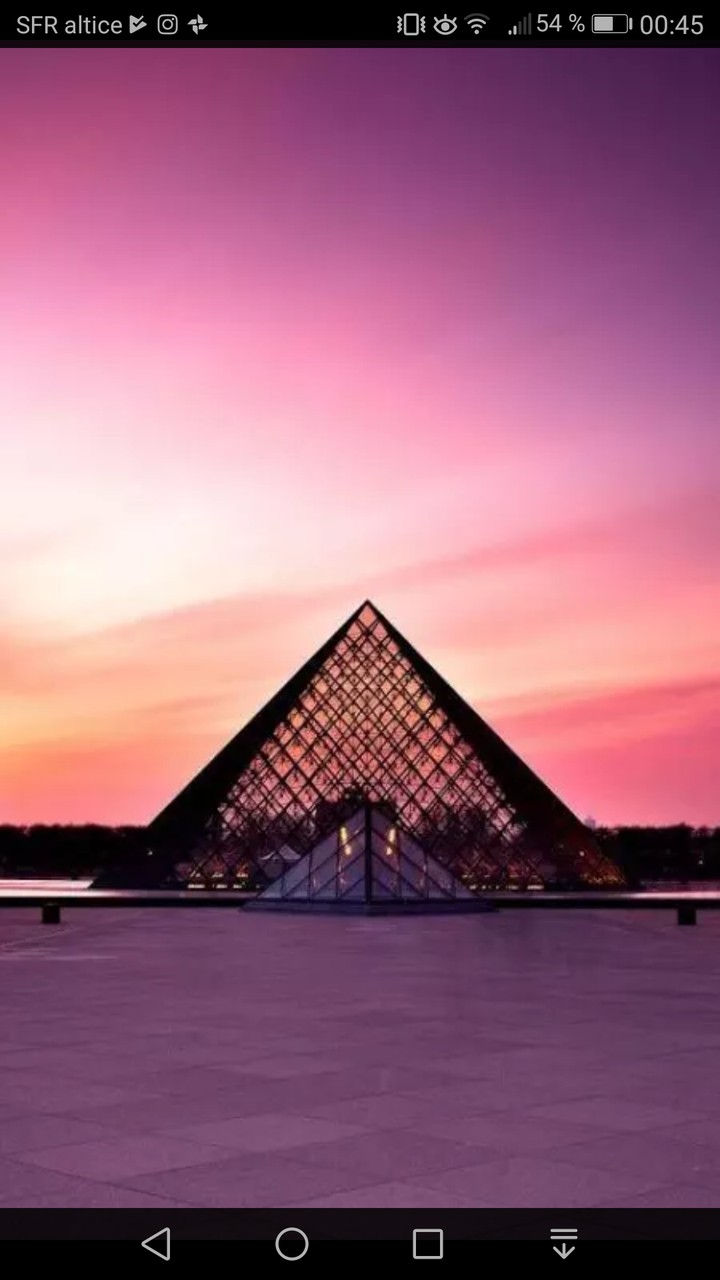 Paris Le Louvre