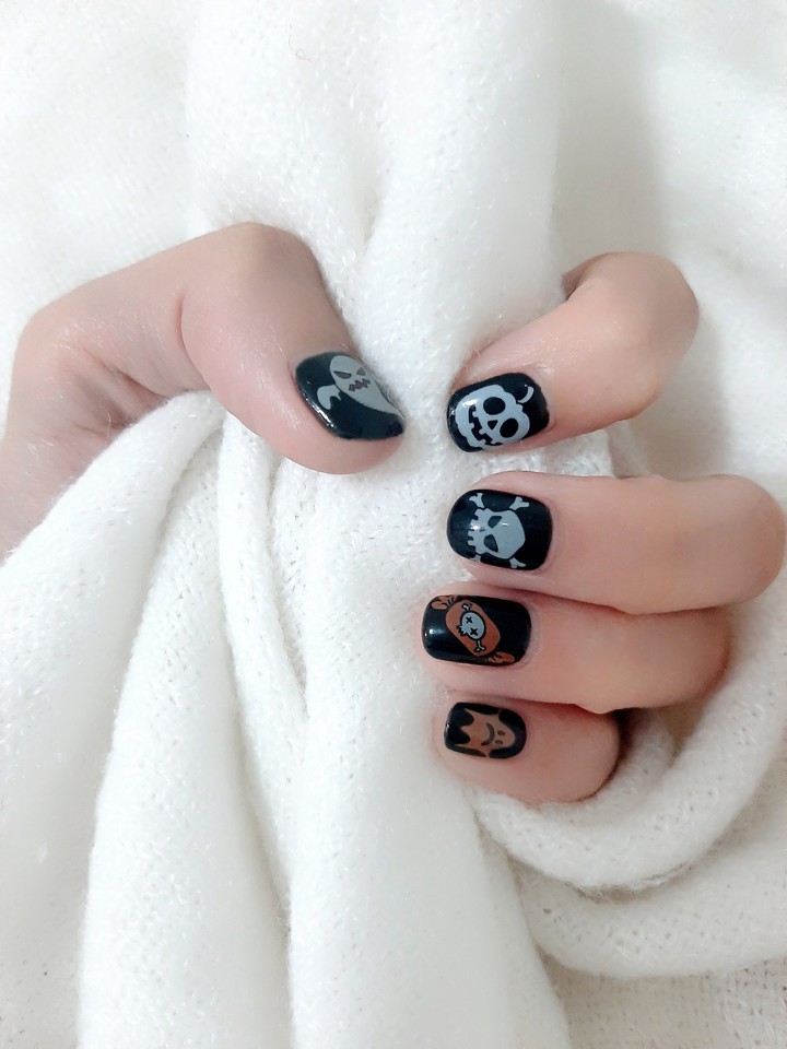 halloween nail art