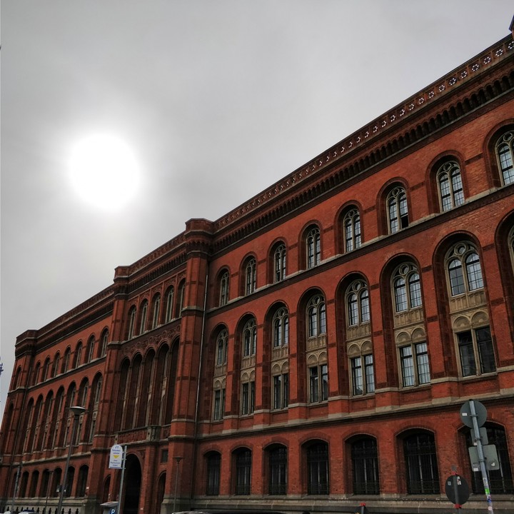 Sun on building !!