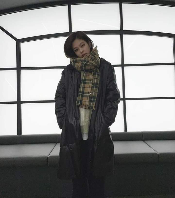 201121 : jennierubyjane - Jennie (2)