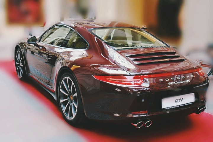Porsche 911