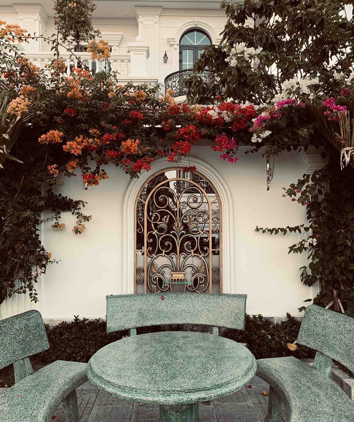 A small corner in big house