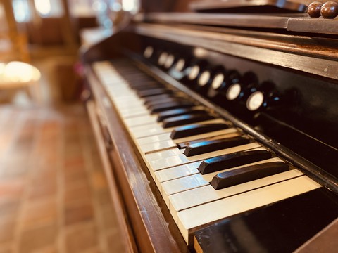 Old Piano