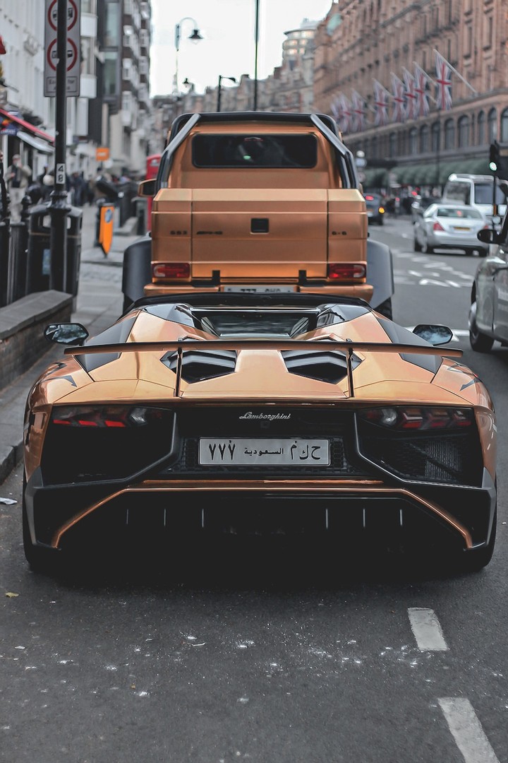 lambhorghini and g6x6
