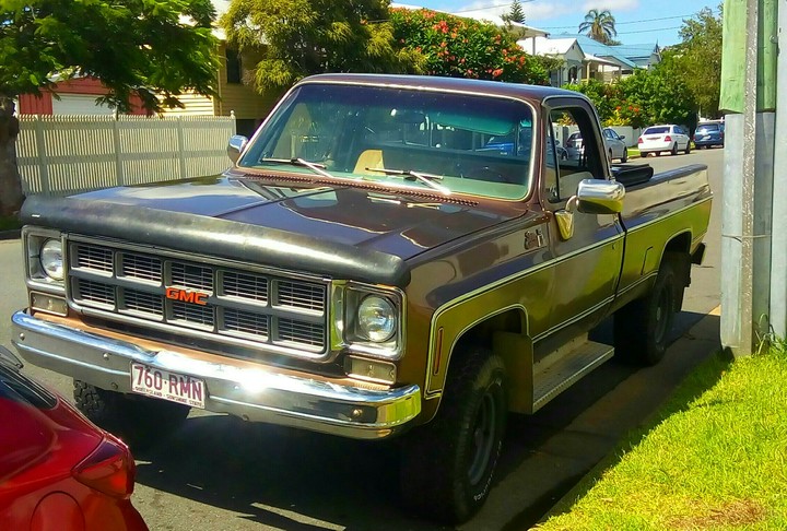 '76 GMC Sierra Camper Special