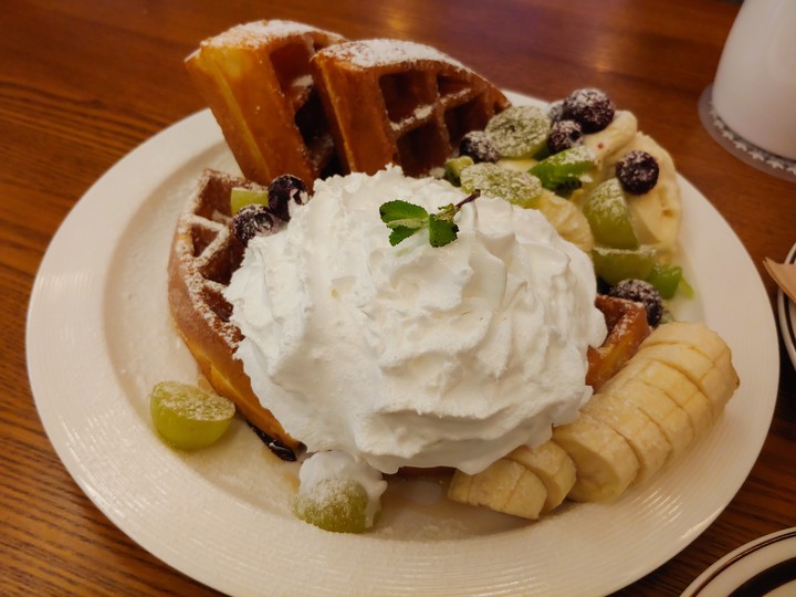 cream waffle