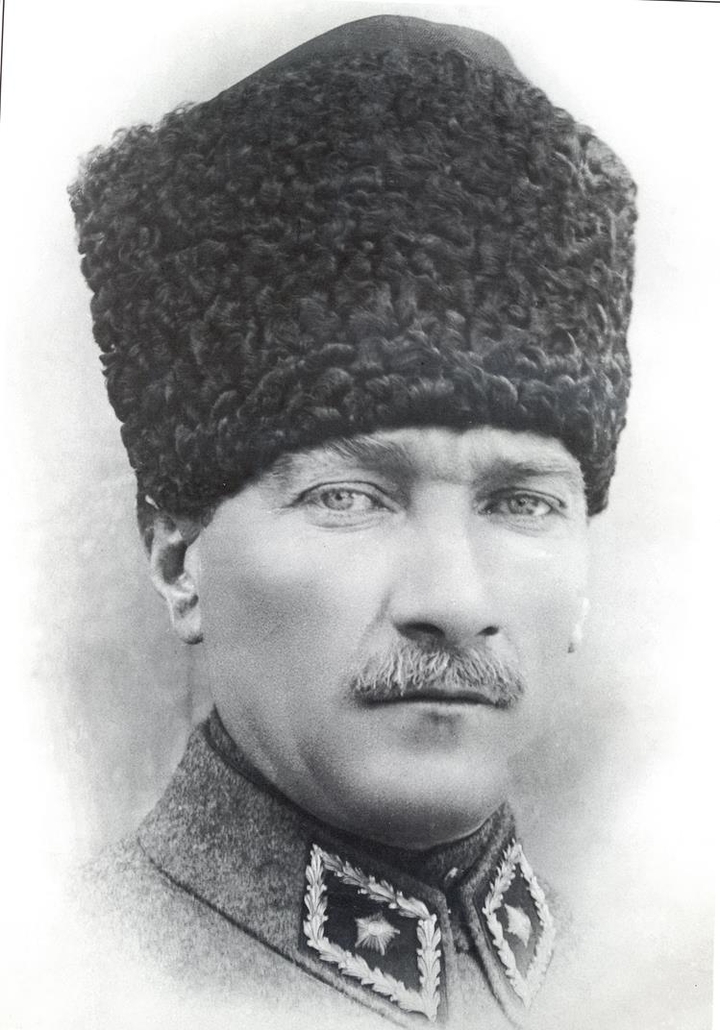 10 kasım... Özlem ve saygıyla anıyoruz