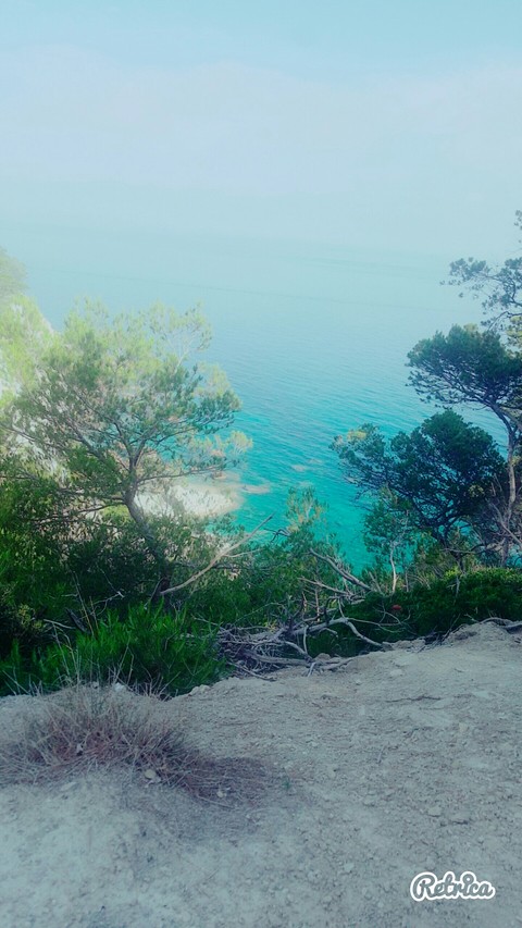 ταπετσαρίες bay, landform