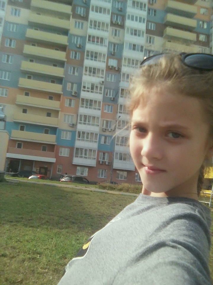 это я на пло шядки около маево дома.