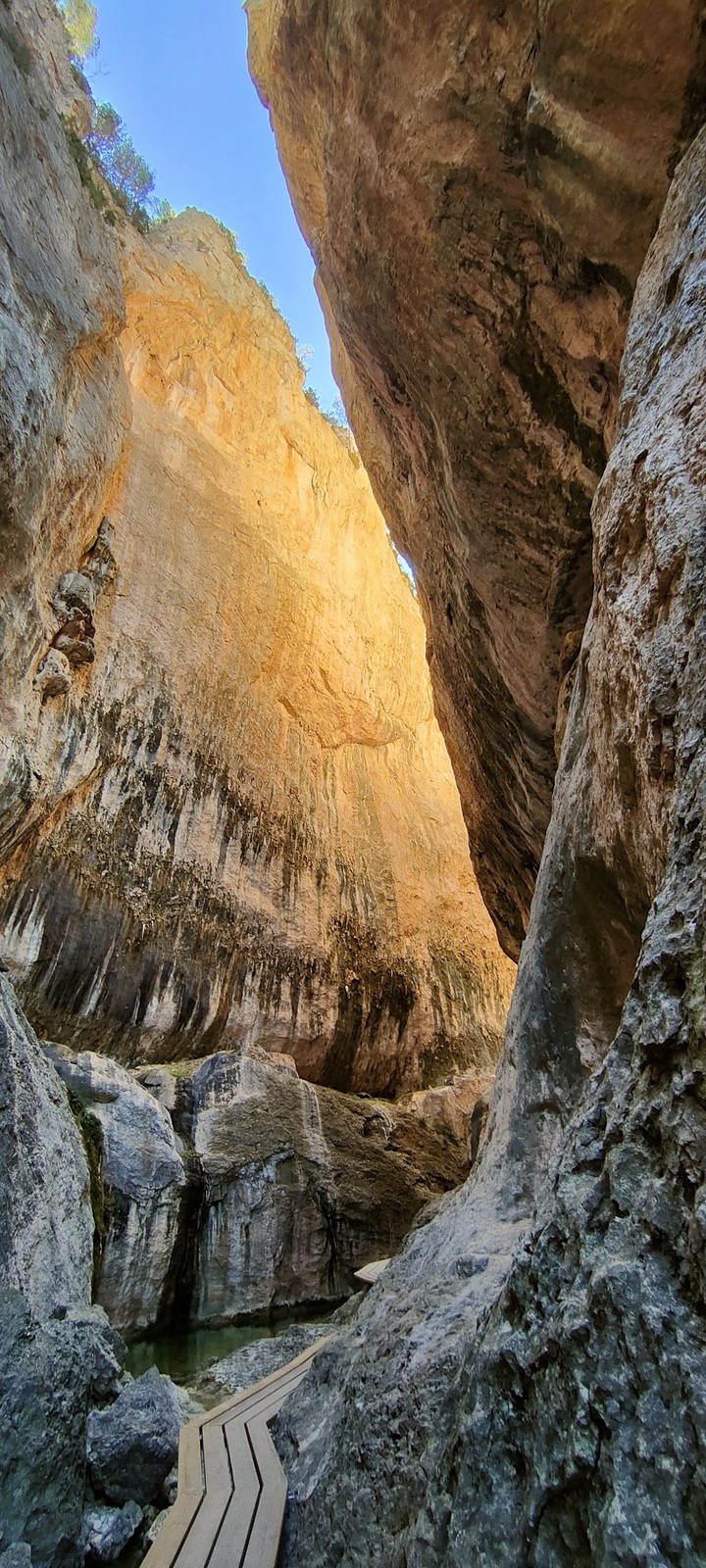 .