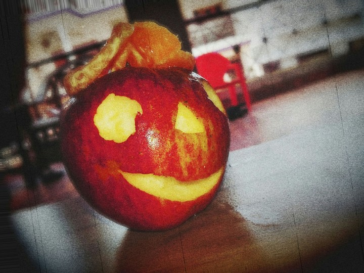 scary apple