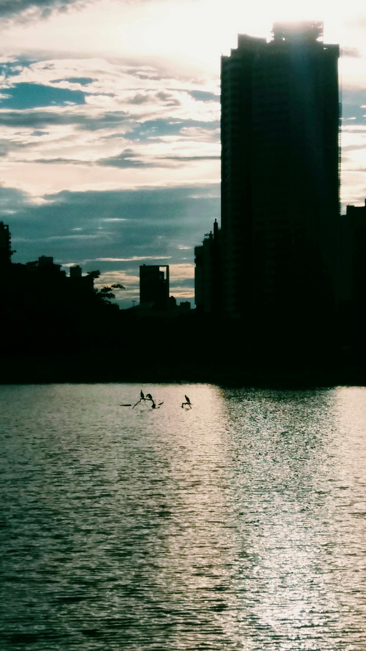 Lago indígena.