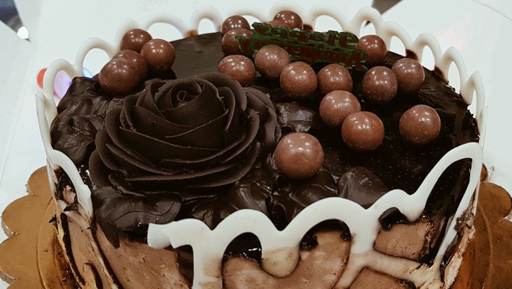 Cakes and Brownies