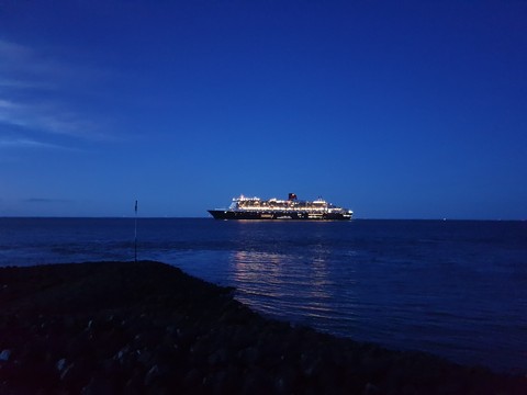 Queen Mary 2