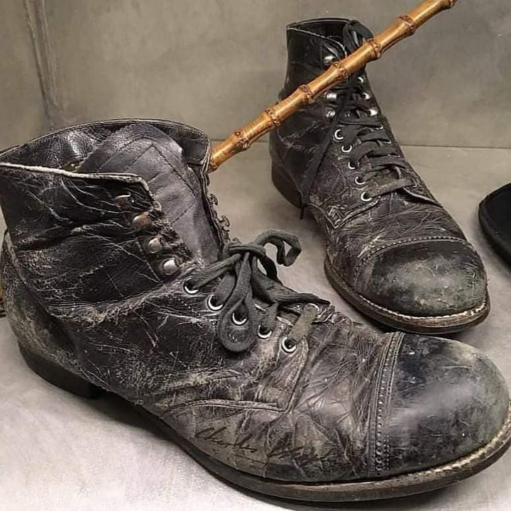 Charlie Chaplin original shoes ?