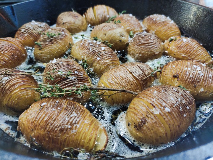roasted potato in herbs and burn butter