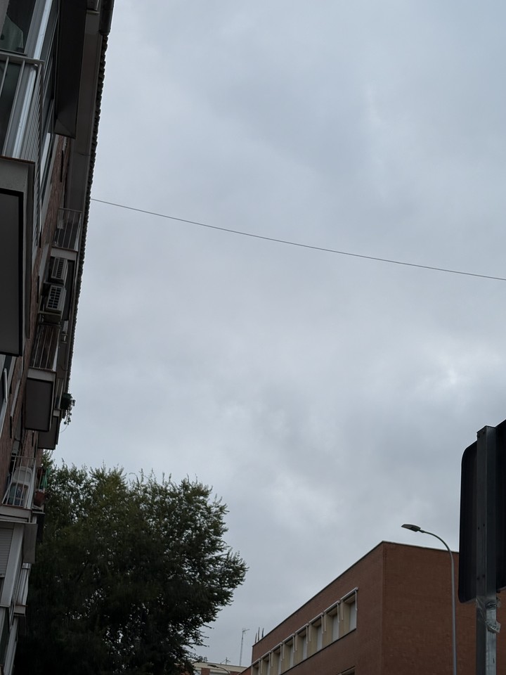 Wire, Cumulus Hintergrundbilder