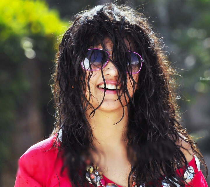 Taapsee Pannu long hair