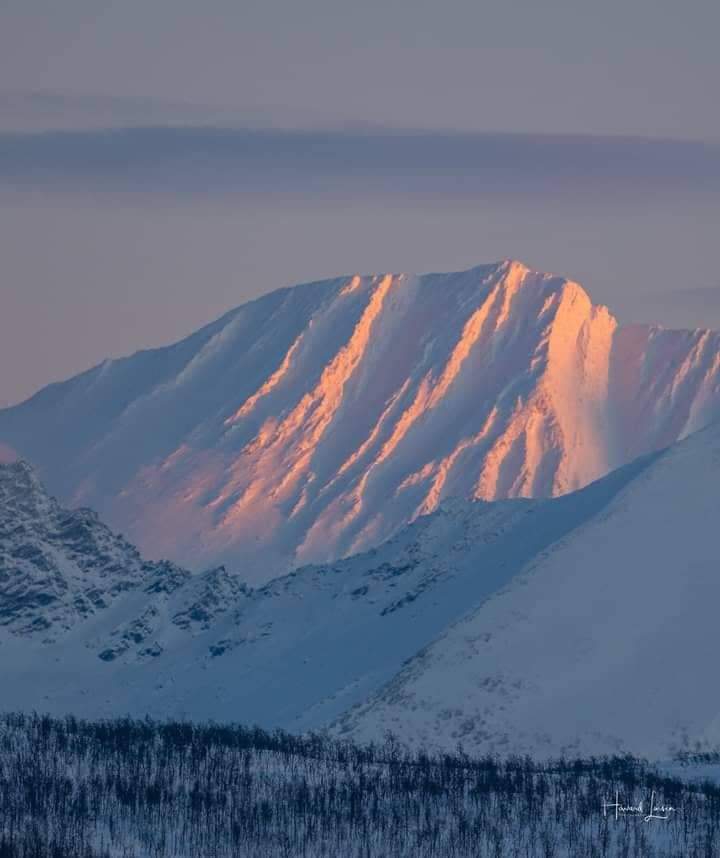 Shining mountains