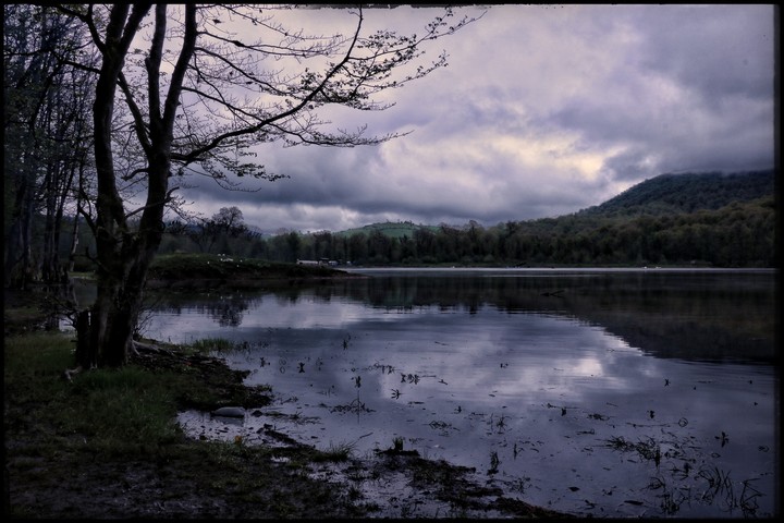 5872 × 3916